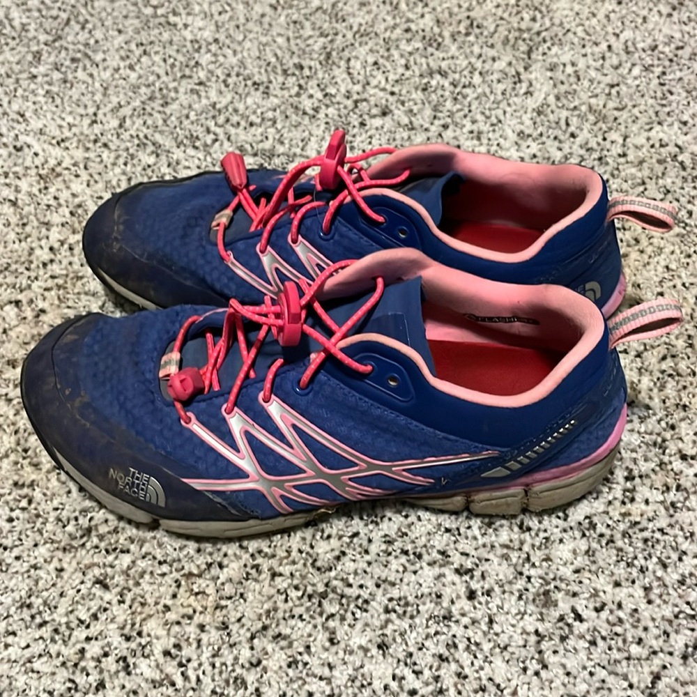 THE NORTH FACE Women's 9 Ultra Kilowatt Training Running Shoes Blue Pink